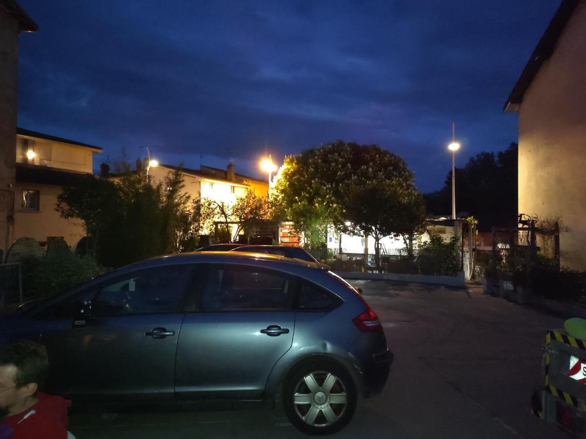Houlala - Relais D'Etape - Chambres D'Hotes Pont-Eveque Luaran gambar